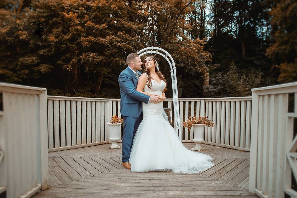 Pier bride and groom