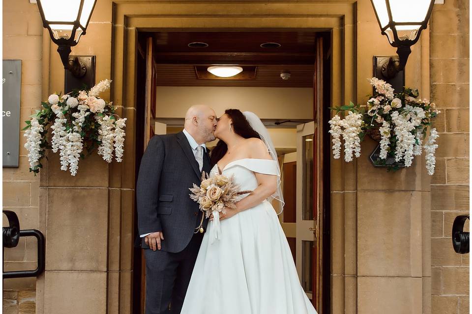 Exit kiss