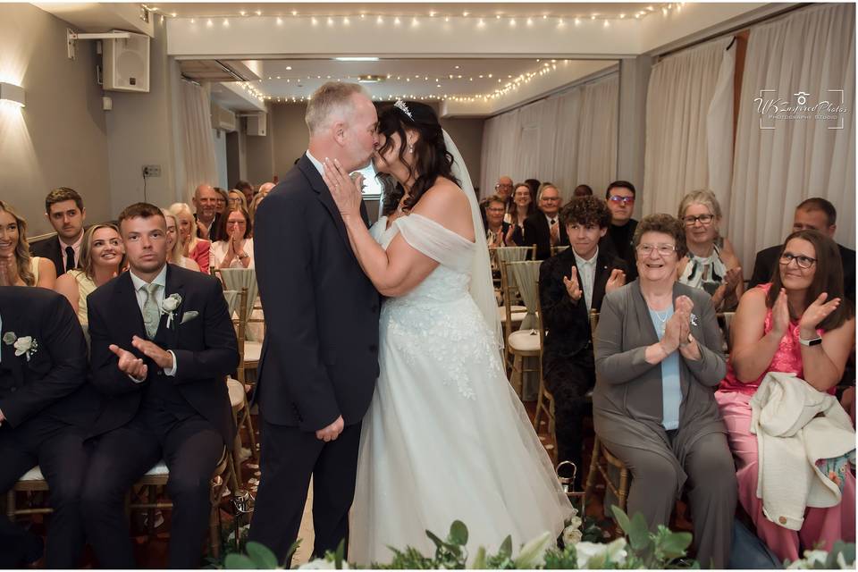 Kiss your bride