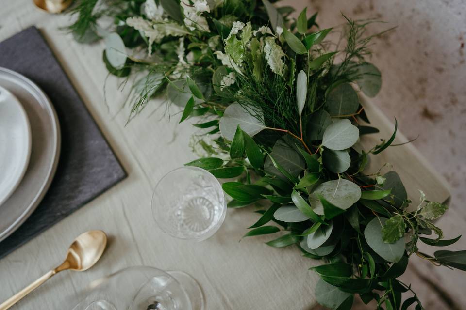 Green, lush garlands