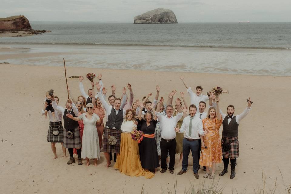 Seacliffes beach ceremony - group photo