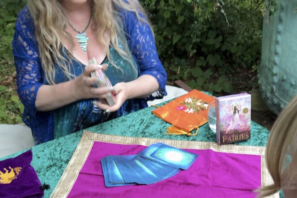 Enchanting oracle readings
