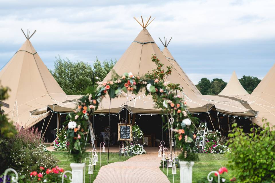 Five giant hat tipis