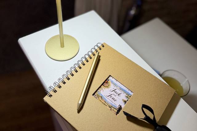 Personalised guest book