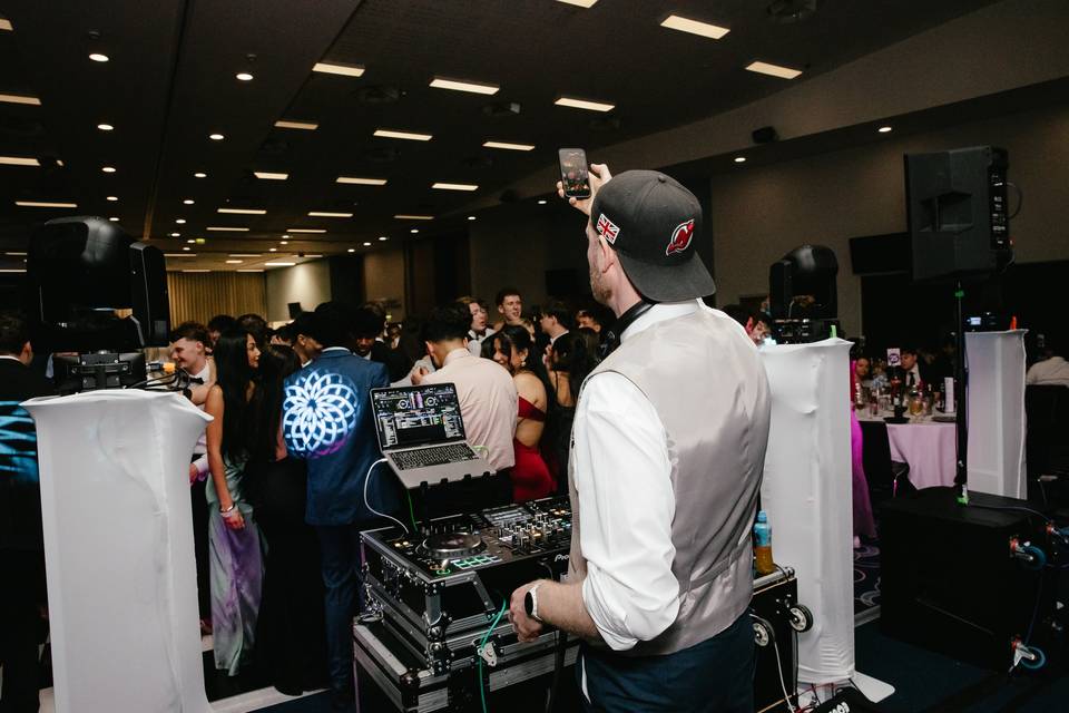 Keeping the dance floor moving