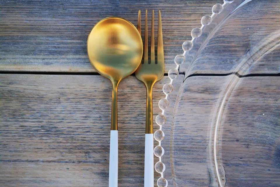 White & Gold Cutlery