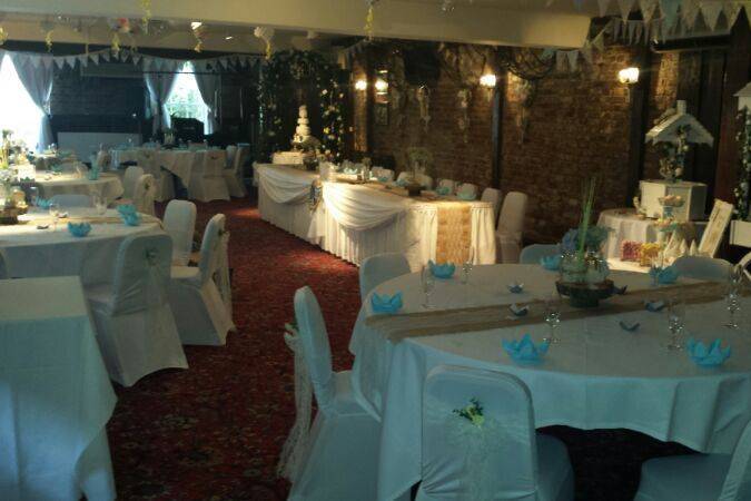 The Red Lion Hotel 13