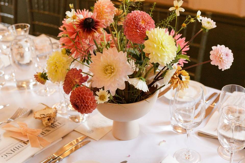 Dahlia footed bowls