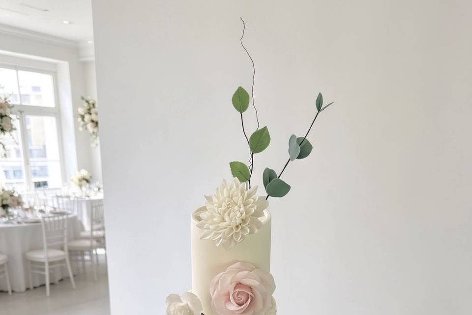 Lilac cascading flowers weddin