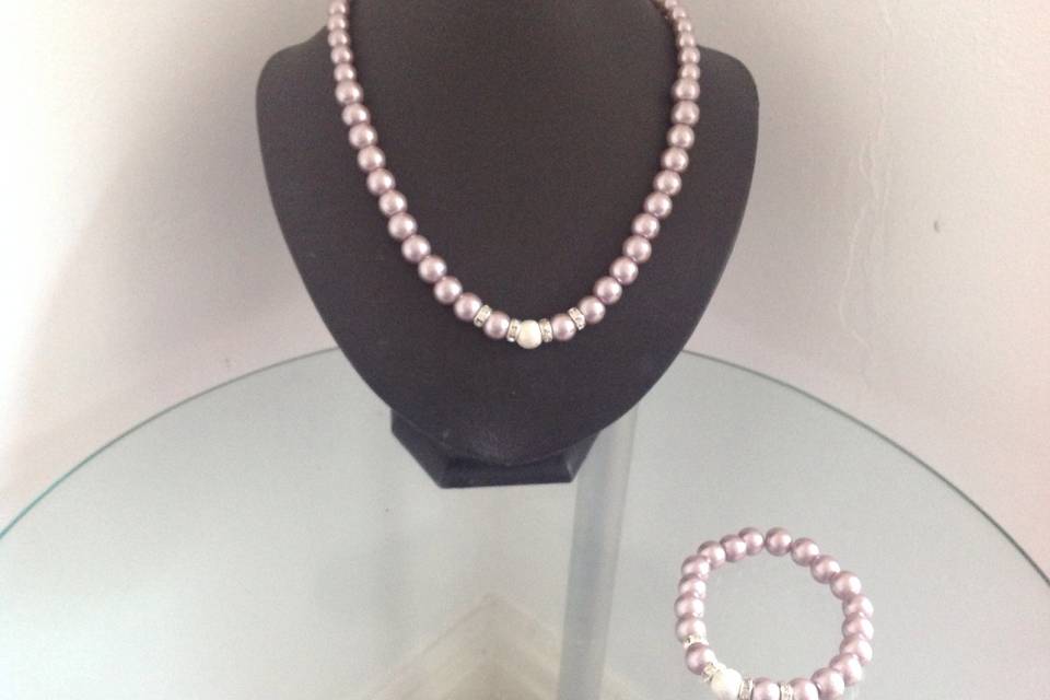 Pink glass pearl set