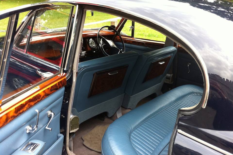 Daimler V8 saloon interior