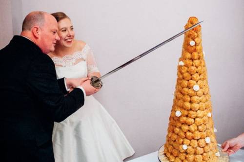 15 Wedding Cake Traditions and Facts