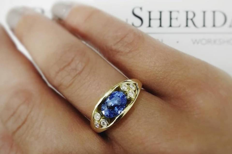 Beautiful oval sapphire