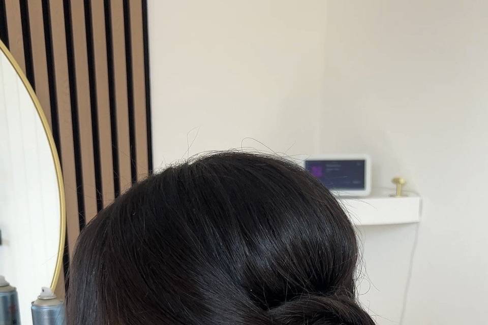Low Twisted Bun