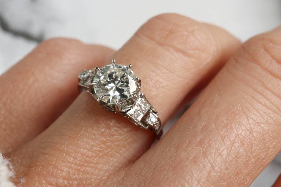 Art deco diamond solitaire