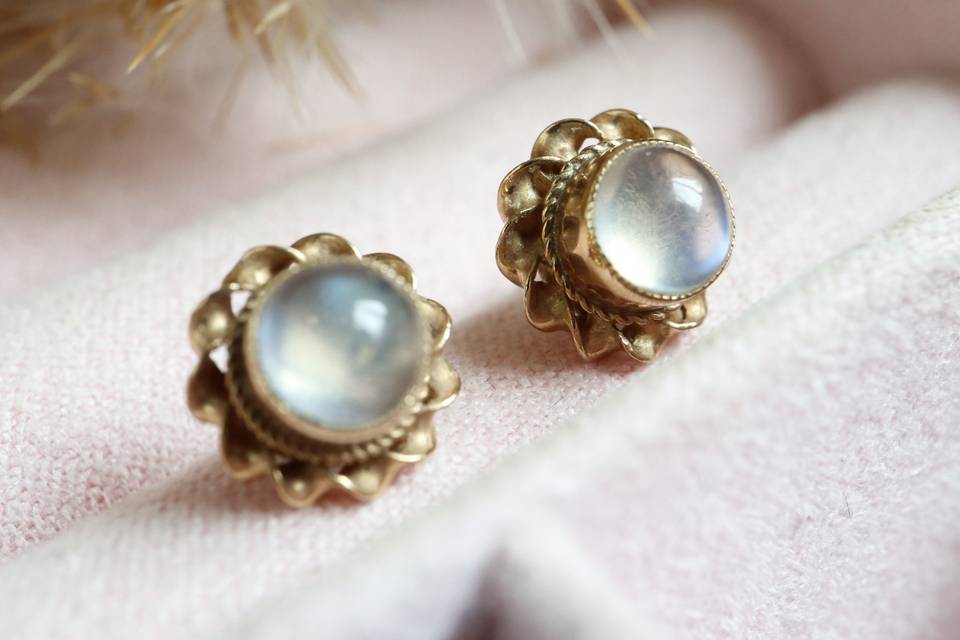 Vintage moonstone studs