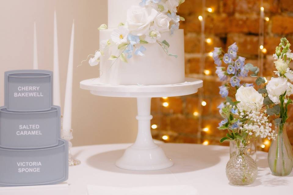 White and blue floral cascade