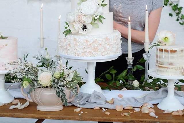 Love Wedding Cakes