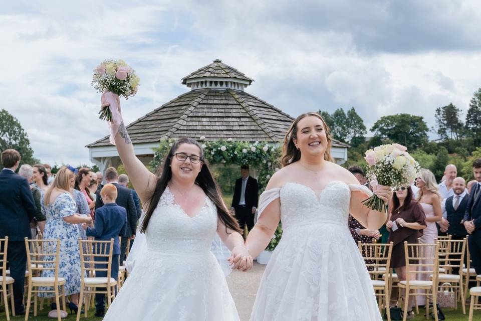 Brides