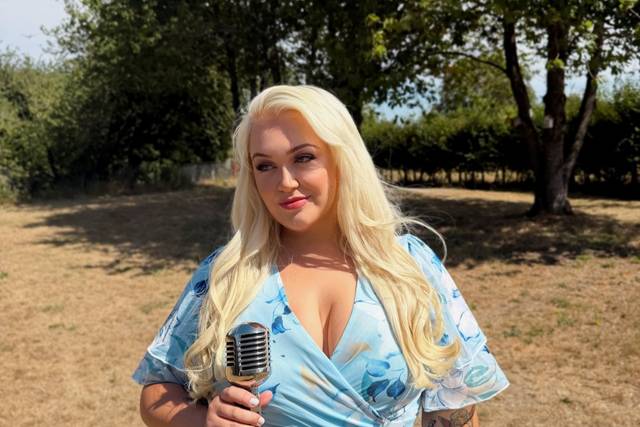 Charlotte Peck - Wedding Singer