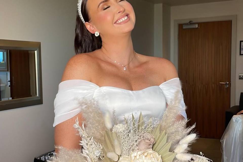 Another happy bride 👰🏻‍♀️