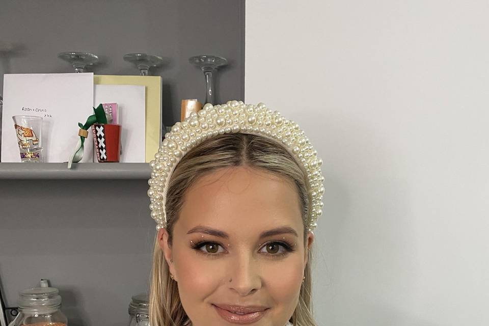 Full glam beauty