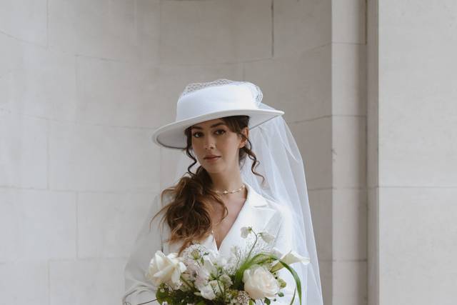 Sculptural statement bouquet