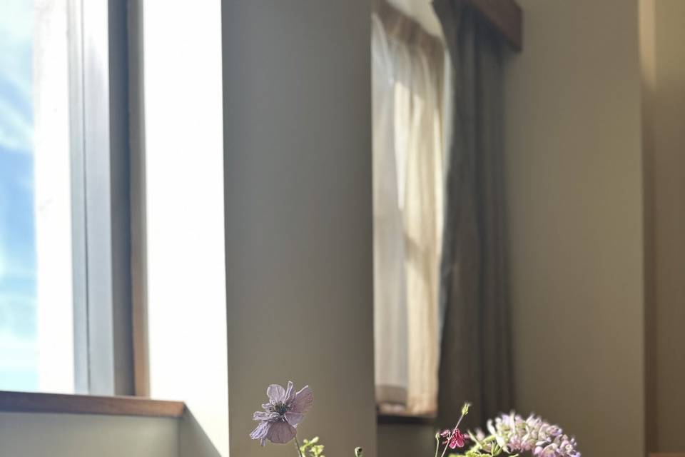 Seasonal vase arrangement