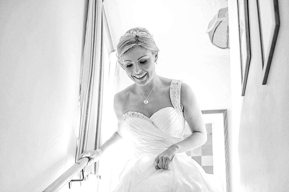 Bride descending the stairs - Paul Burrows Photography