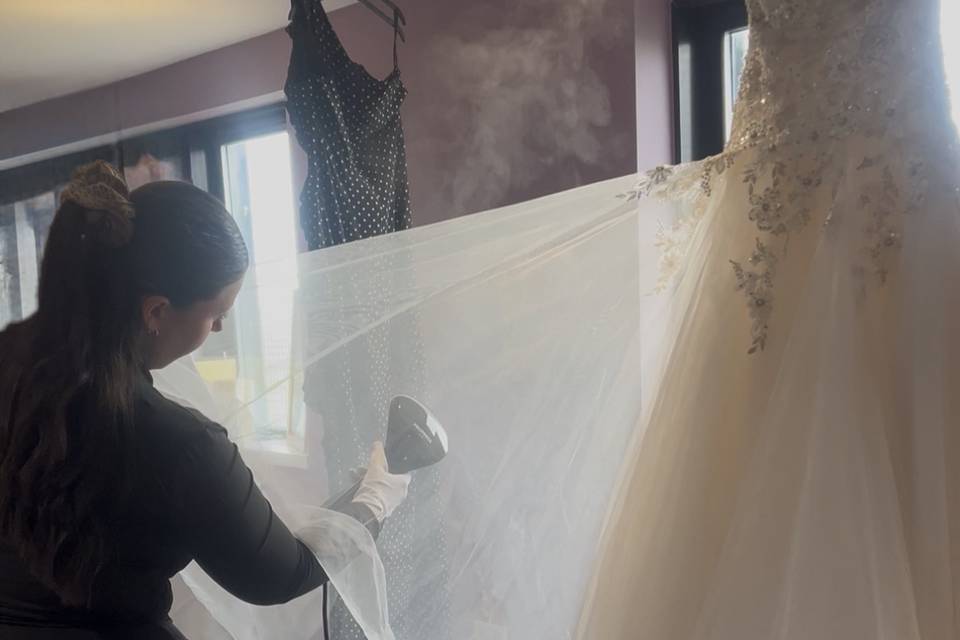 Crease free dresses🤍