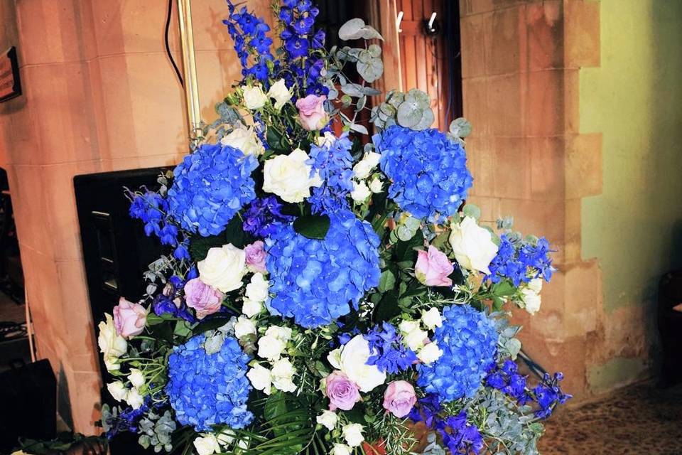 Pedestal arrangementtt