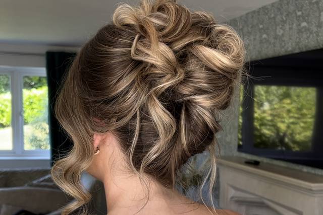Textured bridal twist