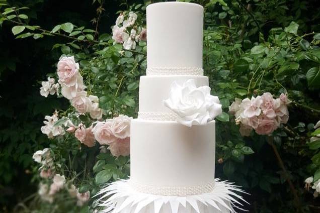 Feather style wedding cake