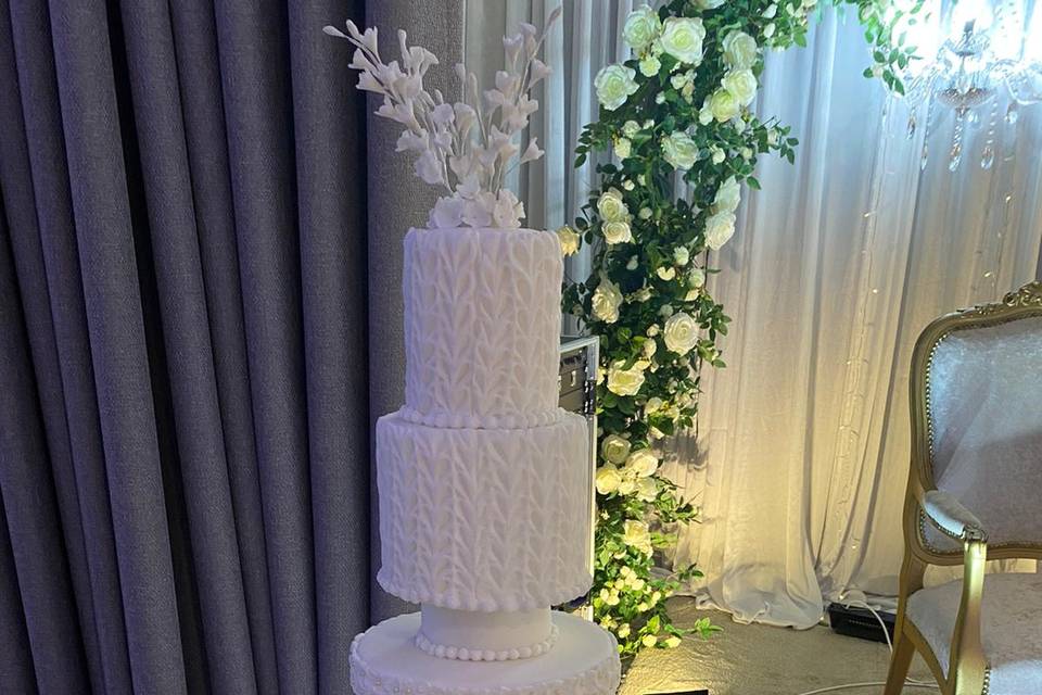 5 tier white wedding cake