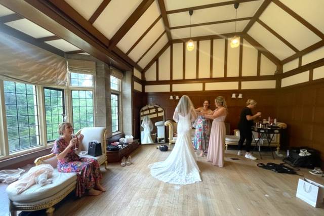 Mirror and mist bridal dressin