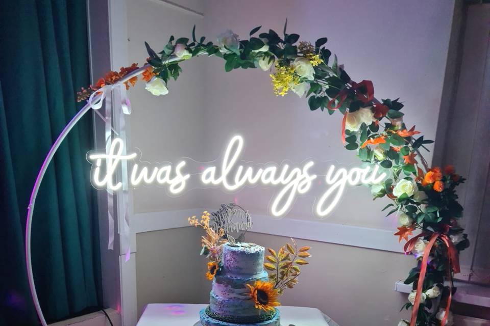 Neon Sign hire and florals!