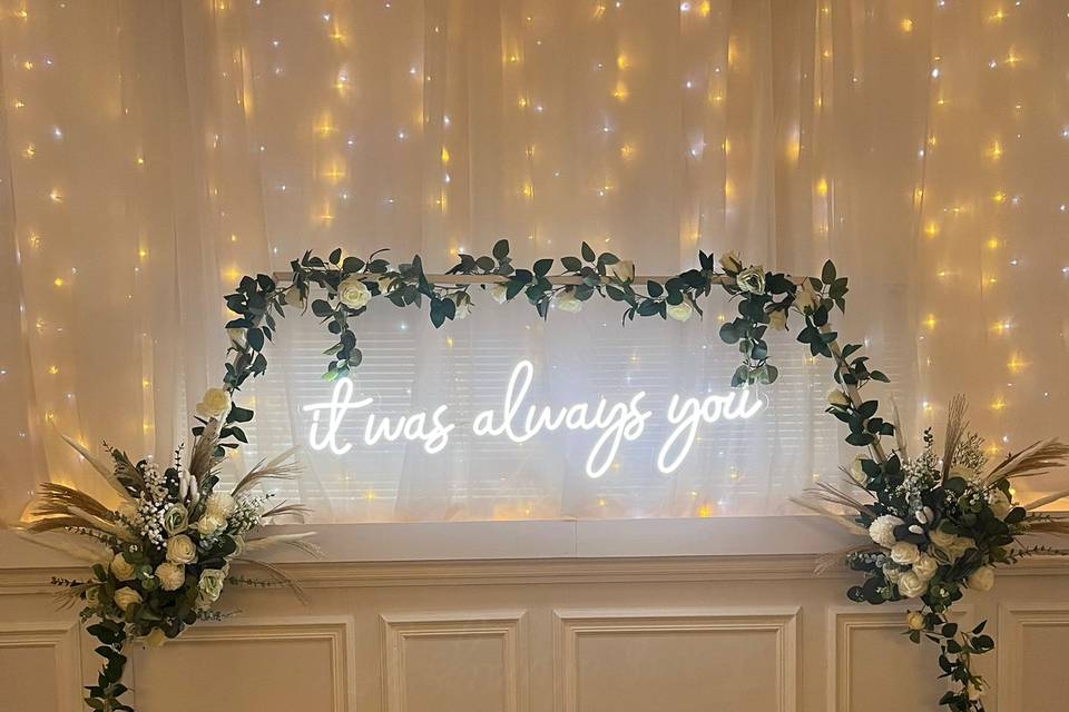 Neon Sign hire and florals!