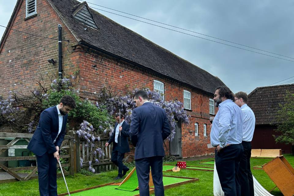 Hole 1 - Icebreaker course