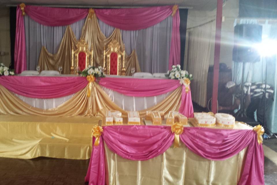 Exclusive Cakes and Event Decor