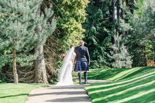 Couple in Gardens