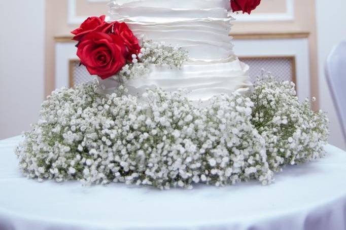 Floral wedding cake