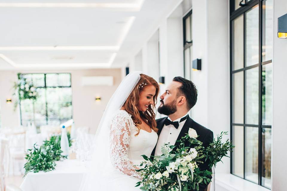 White and green bride bouquet