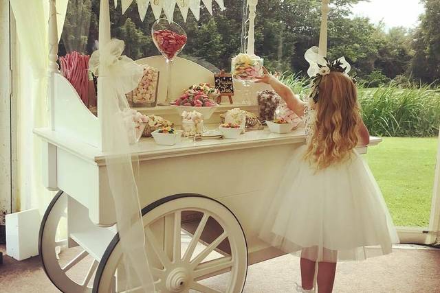 Dollys Candy Cart