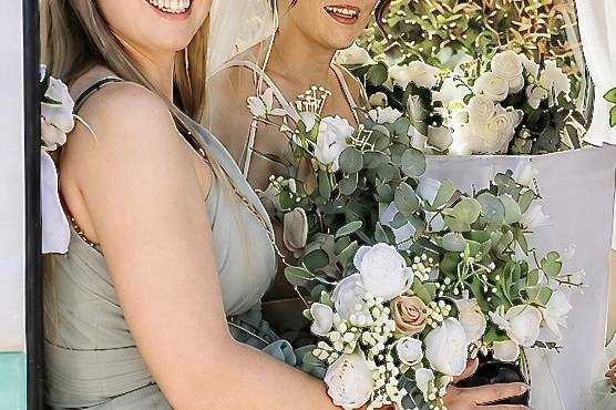 Bride & bridesmaid
