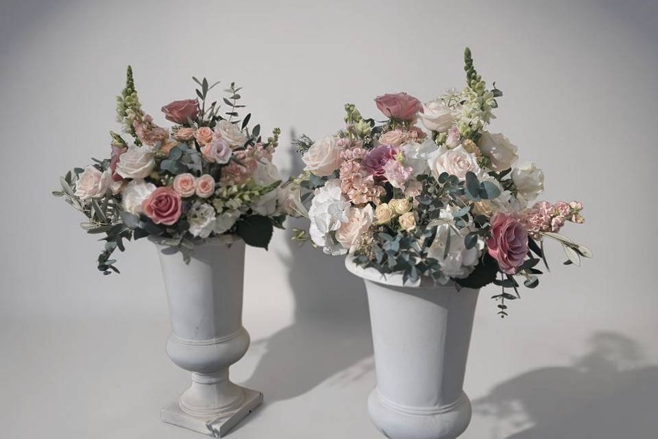 Blush Urns