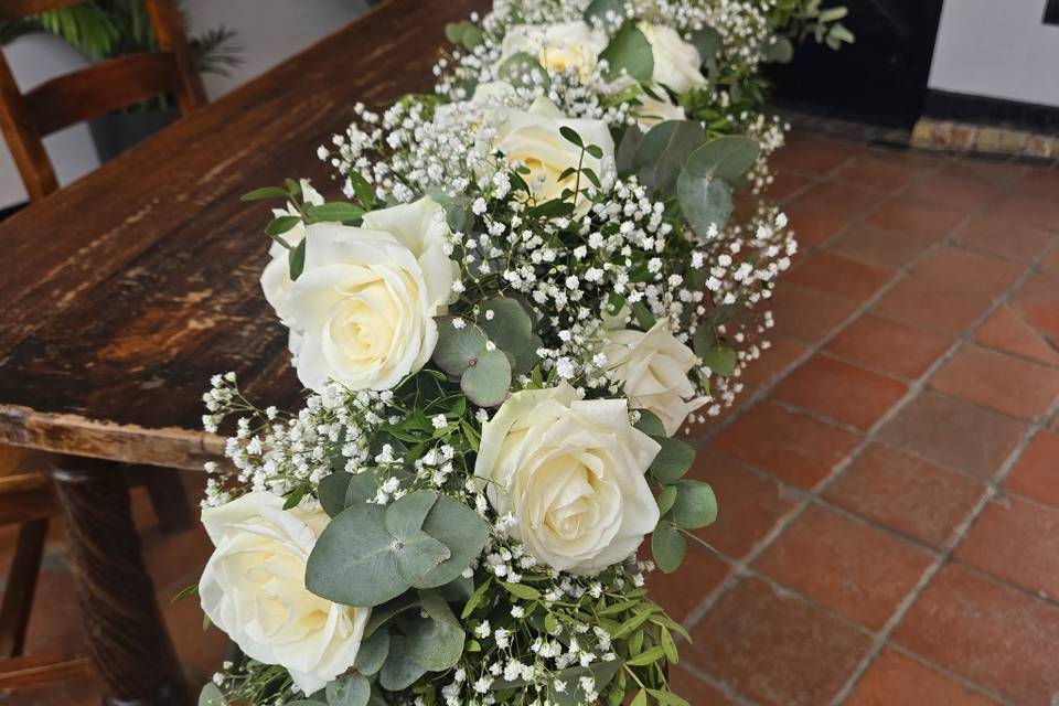 White rose Garland