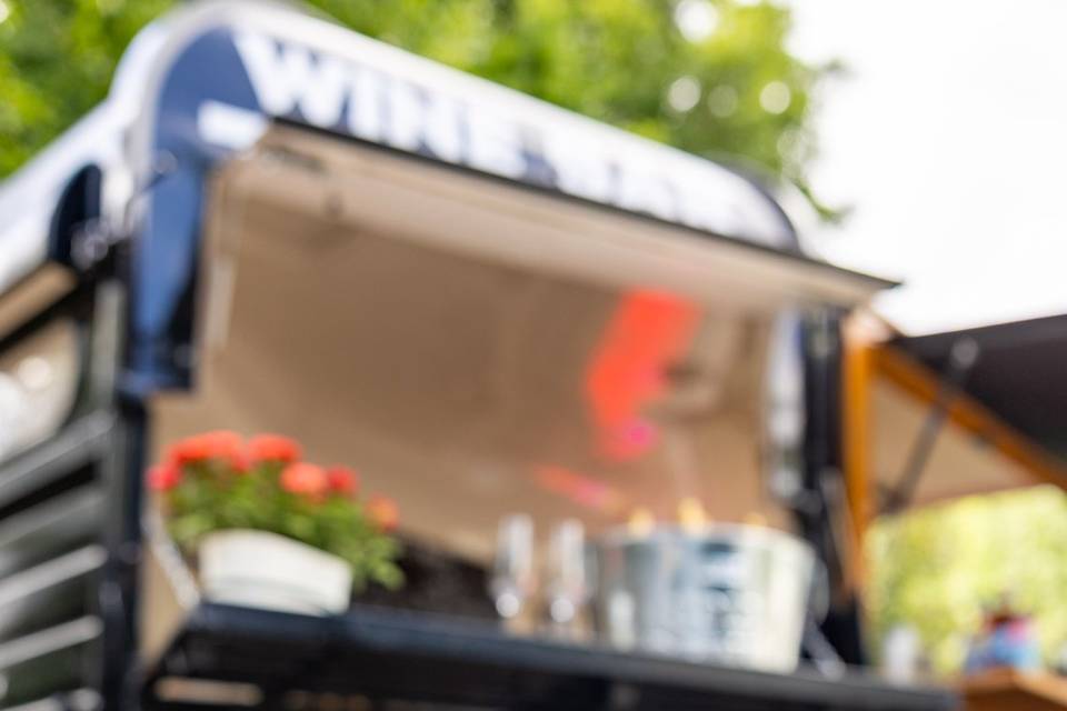 outdoor bar counter