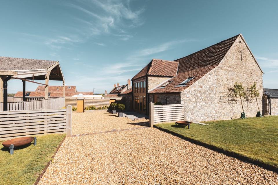 Arriving at Swallow Barn