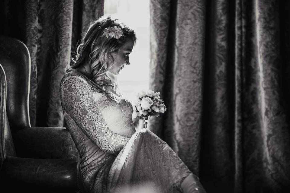 Black & White bridal portraits