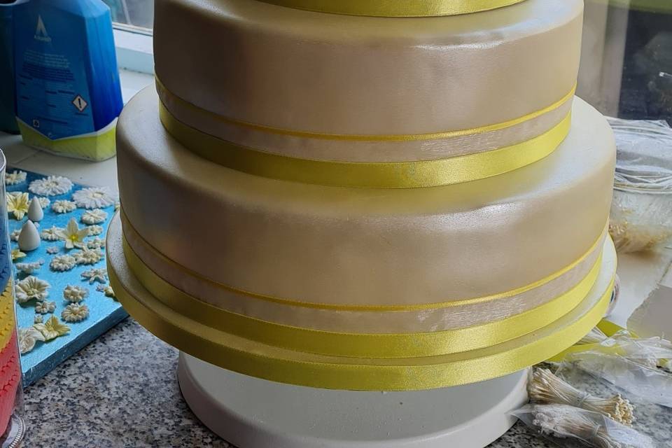 3 tier yellow shimmer